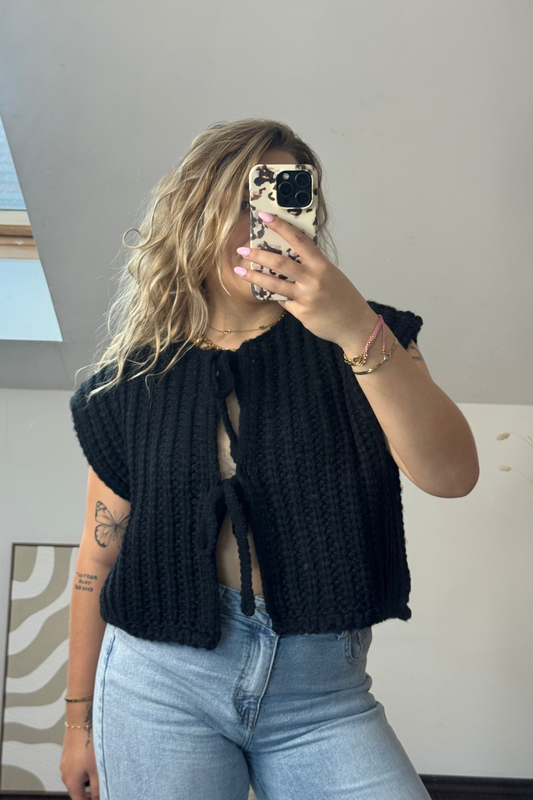 PULL COLINE SANS MANCHES NOIR